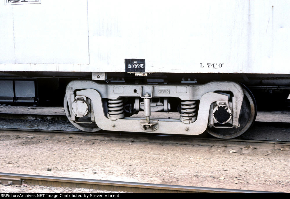 ATSF #203528 living car. Truck closeup.